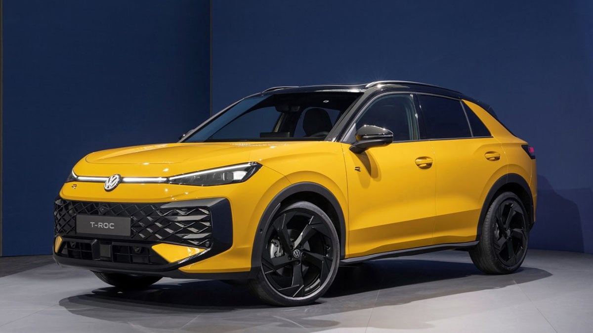 Profil latéral du Volkswagen T-Roc 2026 en finition R-Line, montrant les lignes allongées et le style dynamique du SUV compact