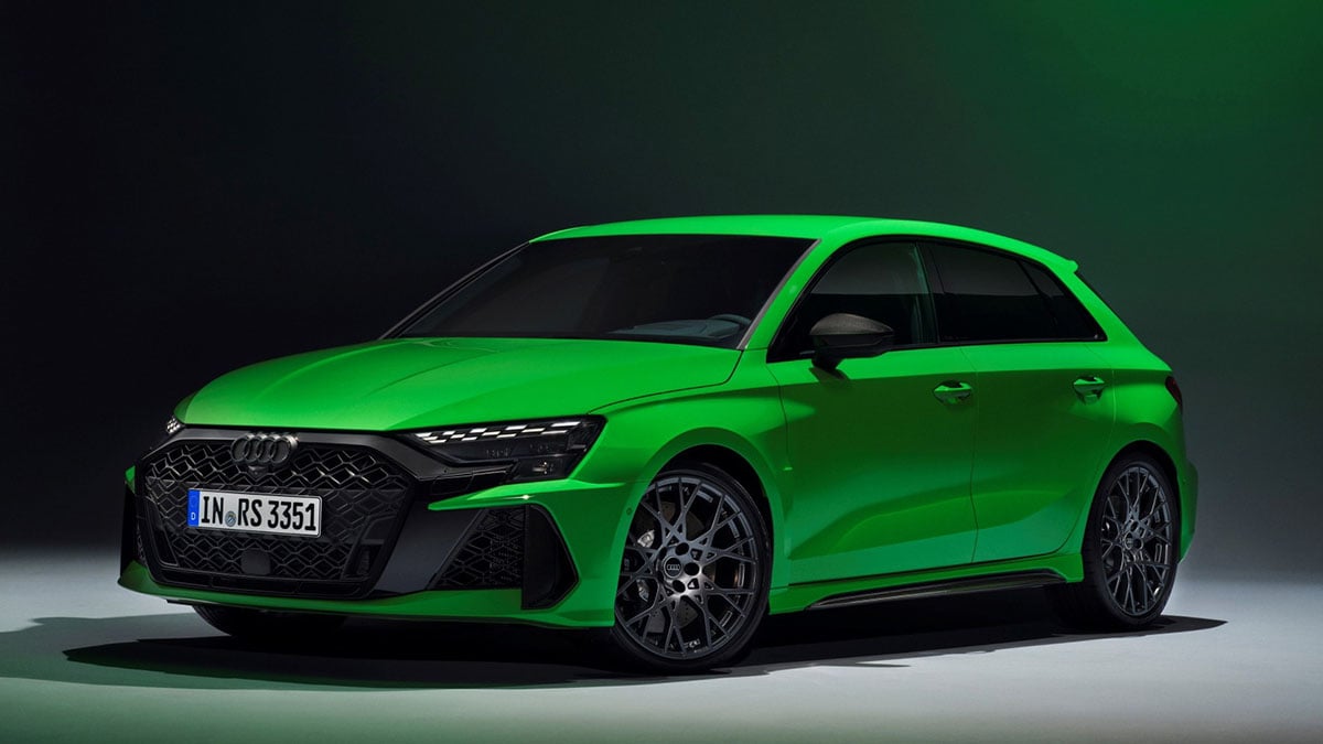 Audi RS3 Sportback équipée du moteur 5 cylindres 2.5 TFSI, vue de profil