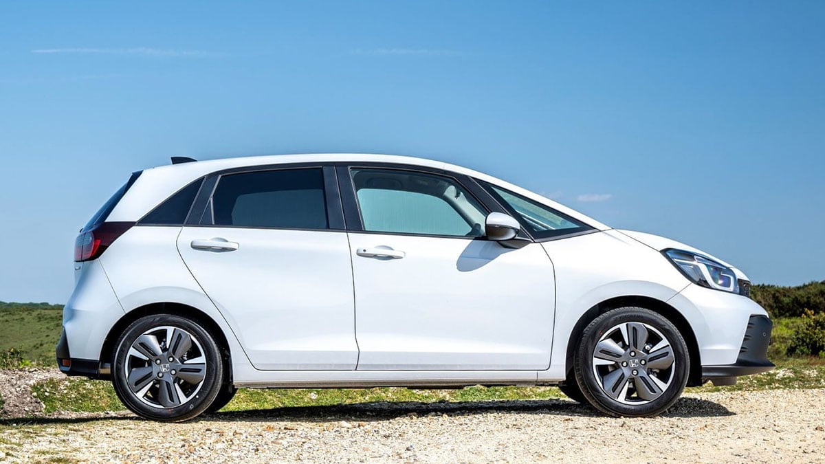  Honda Jazz e:HEV 2025 vue de profil en finition Advance, citadine hybride compacte