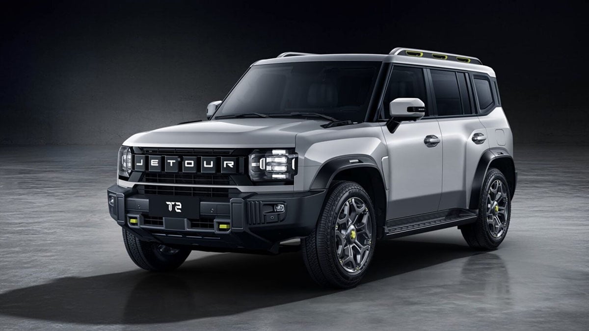Vue de profil du Jetour T2 2025, SUV tout-terrain chinois au design anguleux et baroudeur