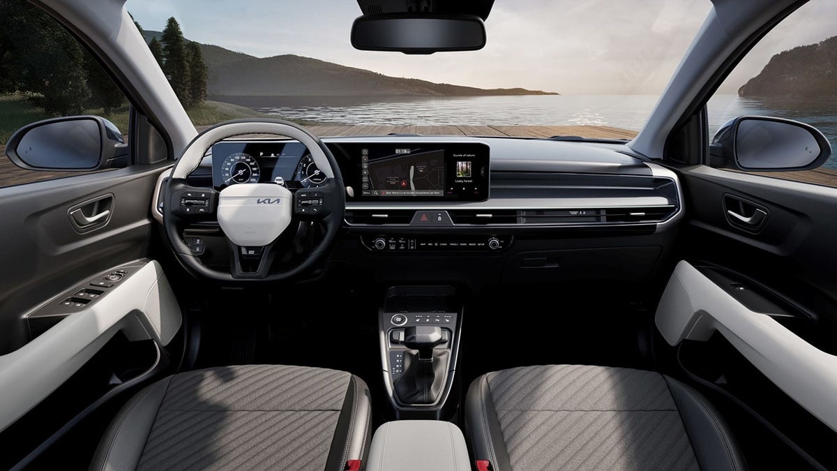 Intérieur du Kia Stonic 2026 avec double écran panoramique 12,3 pouces