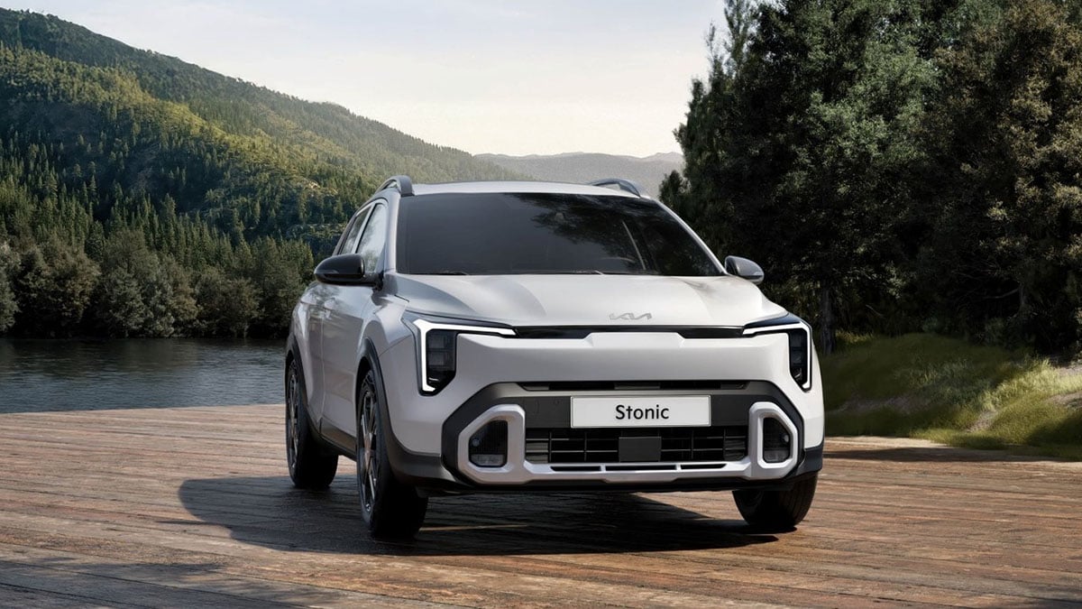 Face avant du Kia Stonic 2026 avec calandre élargie et feux LED Star Map