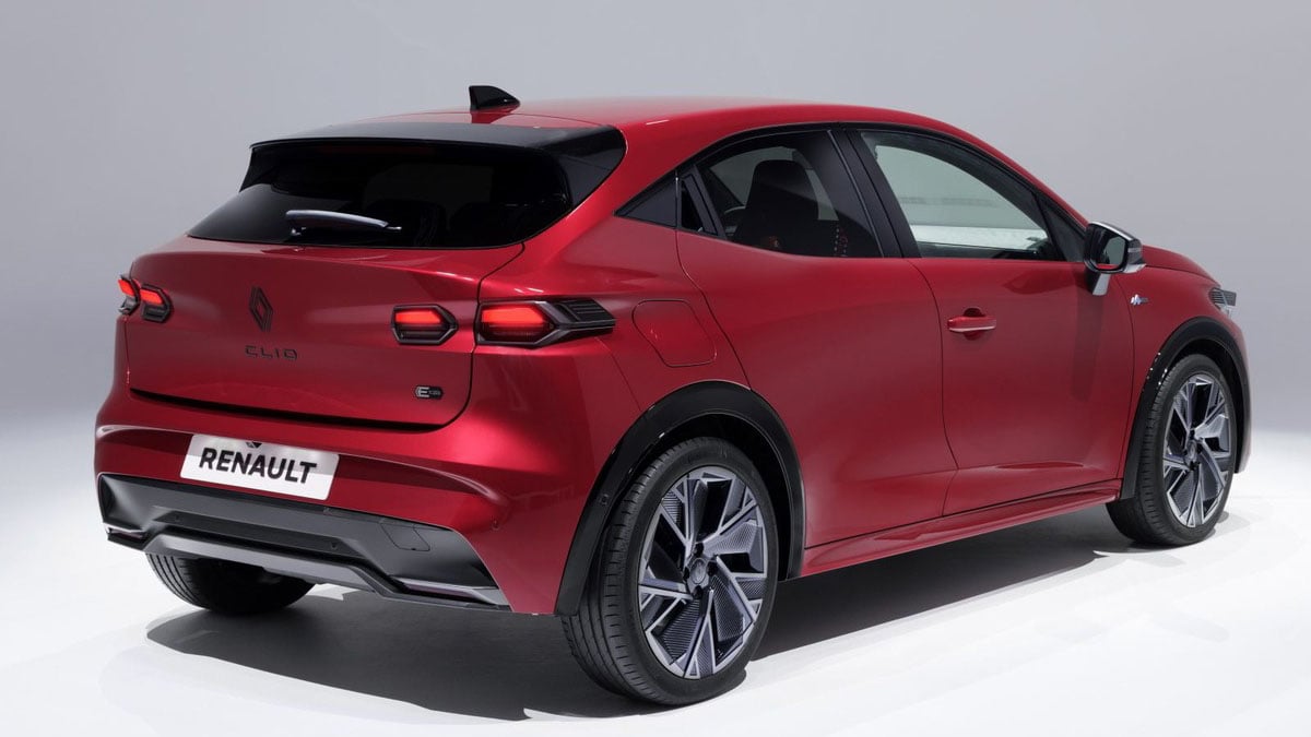 Arrière du Renault Clio 2026 avec feux redessinés et hayon plus sculpté