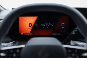 Voiture française populaire 2025 avec moteurs essence GPL et boîte manuelle incarnant le renouveau de l'automobile accessible tricolore