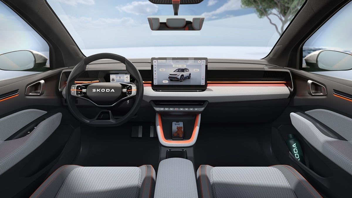Intérieur conducteur du Skoda Epiq avec écran central tactile et instrumentation numérique