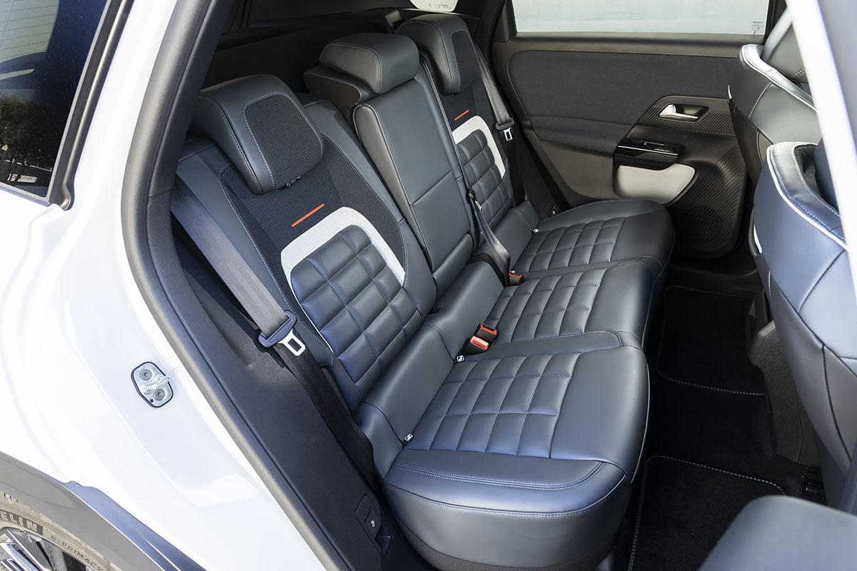 Sièges arrière du Citroën C5 Aircross 2026 avec dossier inclinable et confort renforcé