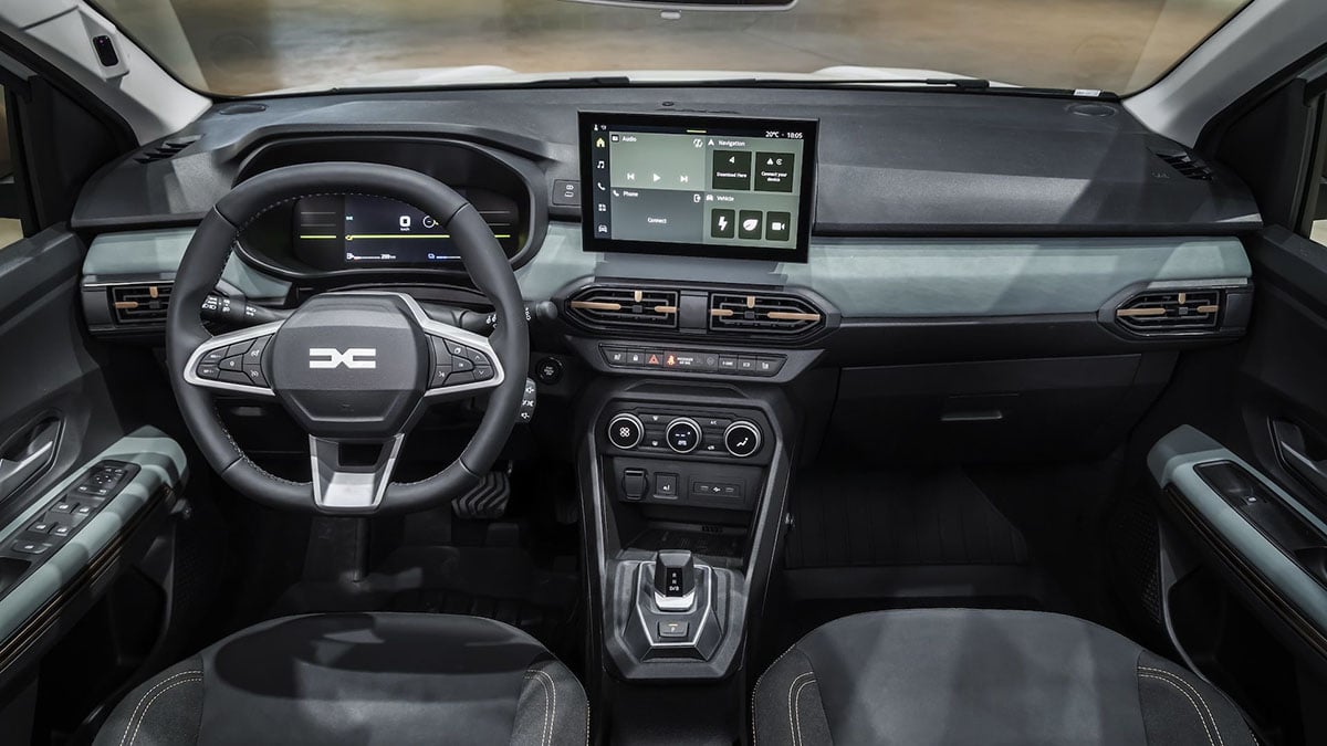 Intérieur du Dacia Jogger 2026 avec écran central 10 pouces et nouveau volant