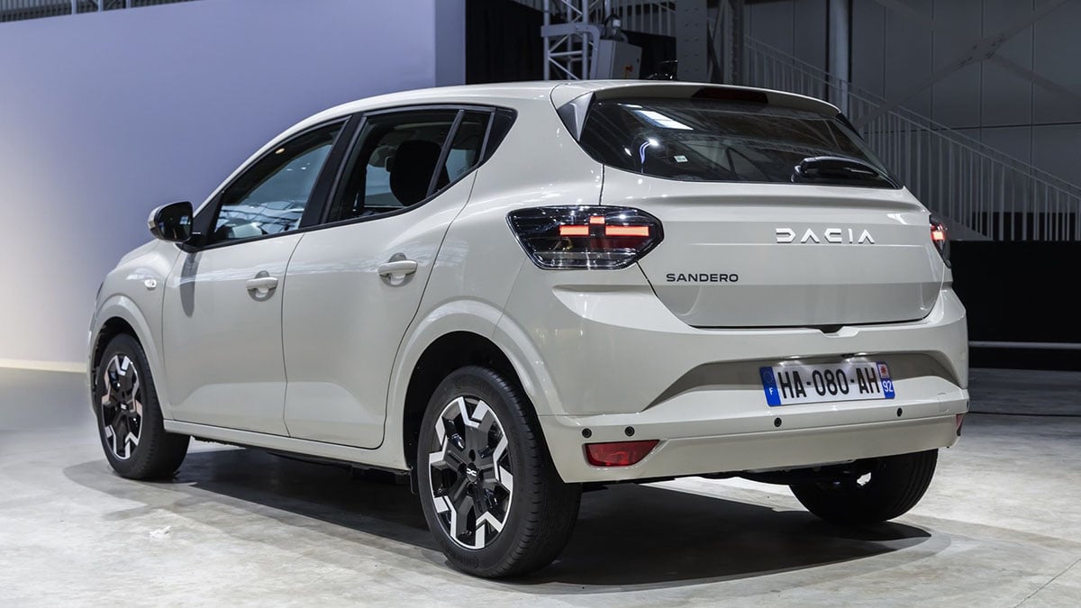 Arrière de la Dacia Sandero 2025 ECO-G avec feux LED et badge GPL