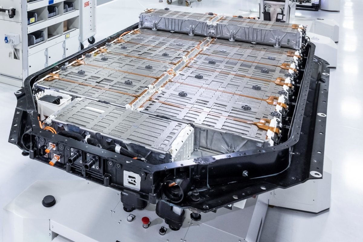 Batterie 122 kWh de la Ferrari Elettrica 2026 intégrée dans la plateforme à 800 V
