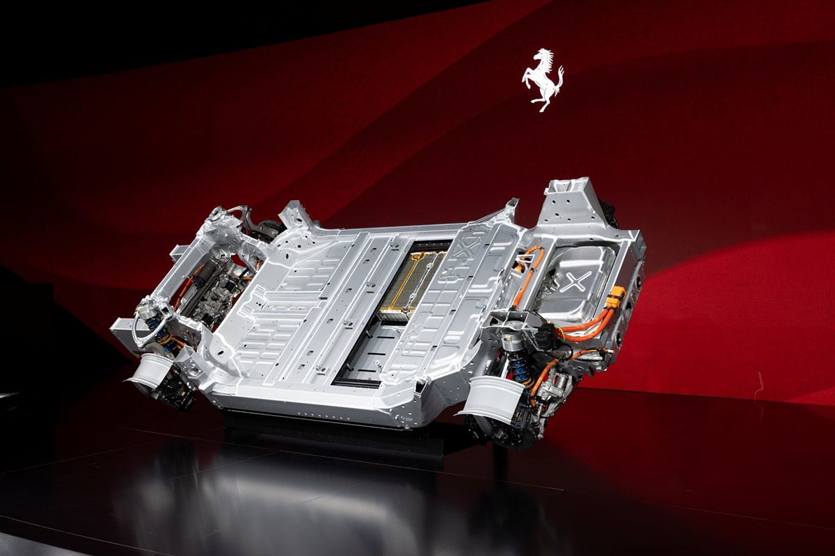  Plateforme de la Ferrari Elettrica 2026 avec batterie centrale et moteurs sur chaque essieu
