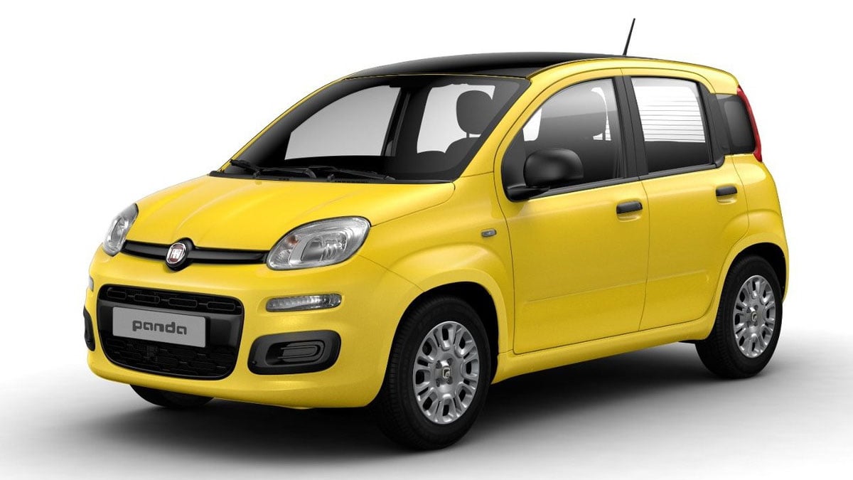 Face avant de la Fiat Panda Hybrid 2025 avec signature lumineuse simple et calandre compacte