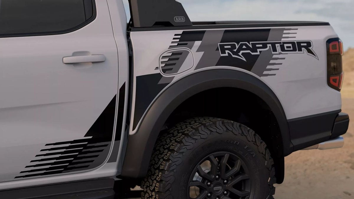 enne arrière du Ranger Raptor Desert Package avec galerie de toit ARB et accessoires tout-terrain