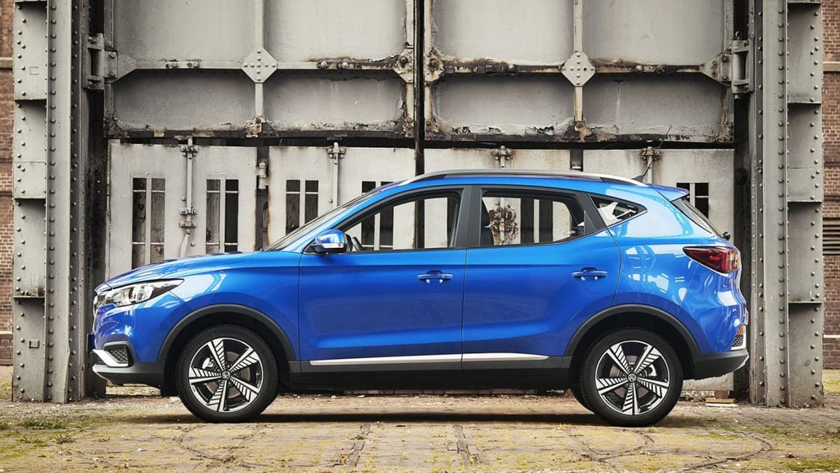SUV électrique MG ZS EV vue latérale, design compact et lignes modernes