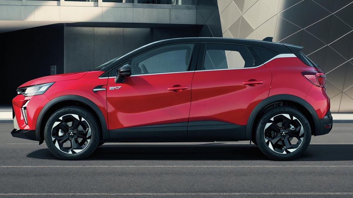 Mitsubishi ASX 2025 en version 120 T vu de profil avec lignes compactes et jantes 17 pouces  