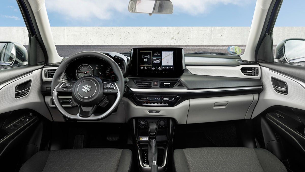 Poste de conduite Suzuki Swift 2024 avec écran central tactile et volant multifonction